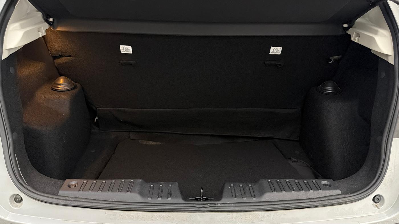 2025 Tata ALTROZ Creative Petrol 5AMT, Petrol, Automatic, 1,371 km, Boot Inside