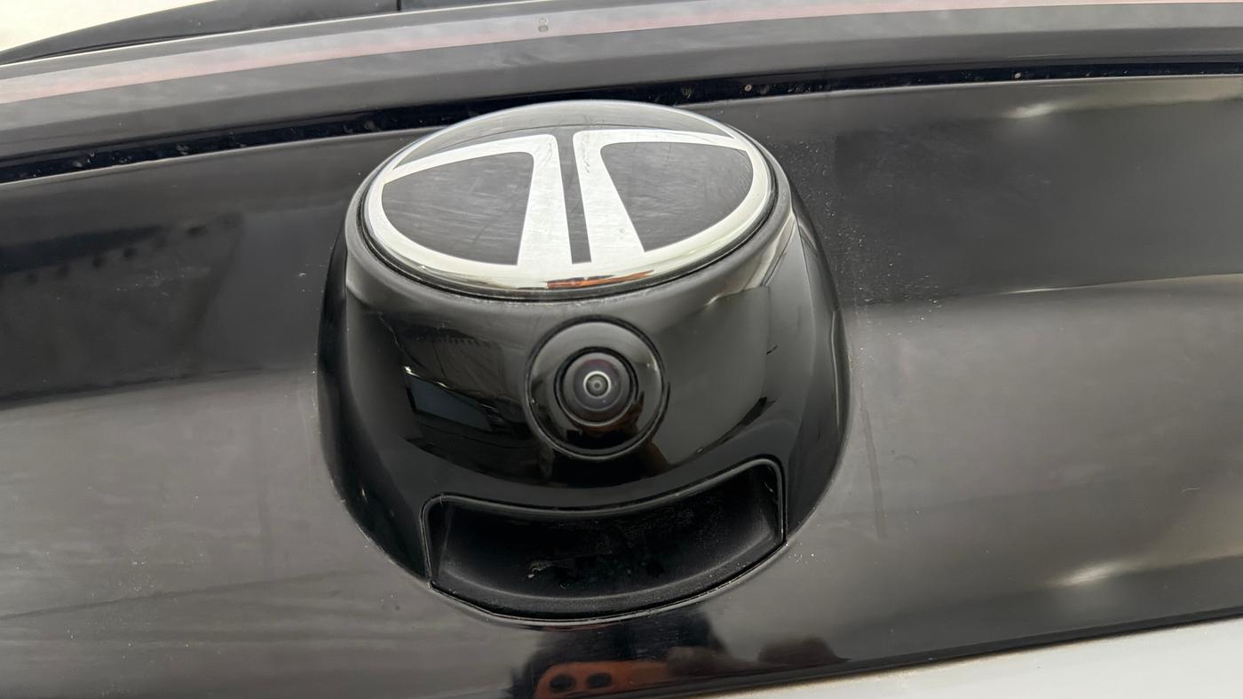2025 Tata ALTROZ Creative Petrol 5AMT, Petrol, Automatic, 1,371 km, Parking Camera