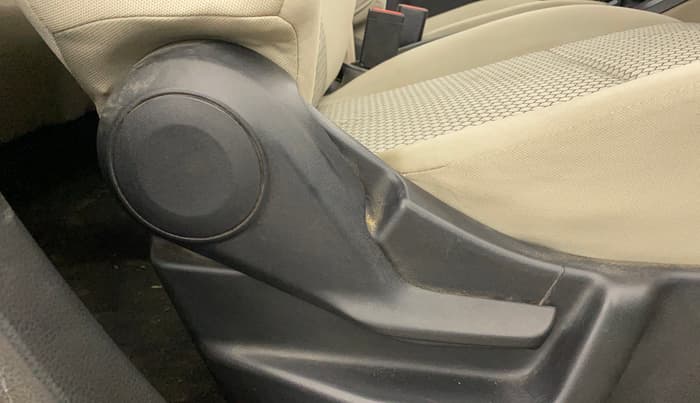 2019 Maruti New Wagon-R LXI CNG 1.0, CNG, Manual, 75,653 km, Driver Side Adjustment Panel
