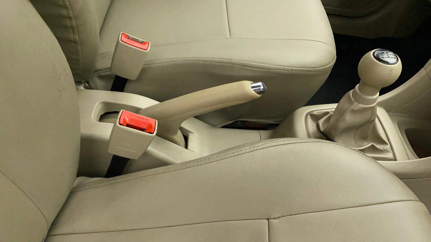 2013 Maruti Swift Dzire VXI, Petrol, Manual, 47,406 km, Gear Lever