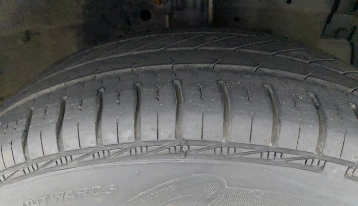 2013 Maruti Swift Dzire VXI, Petrol, Manual, 47,406 km, Right Front Tyre Tread