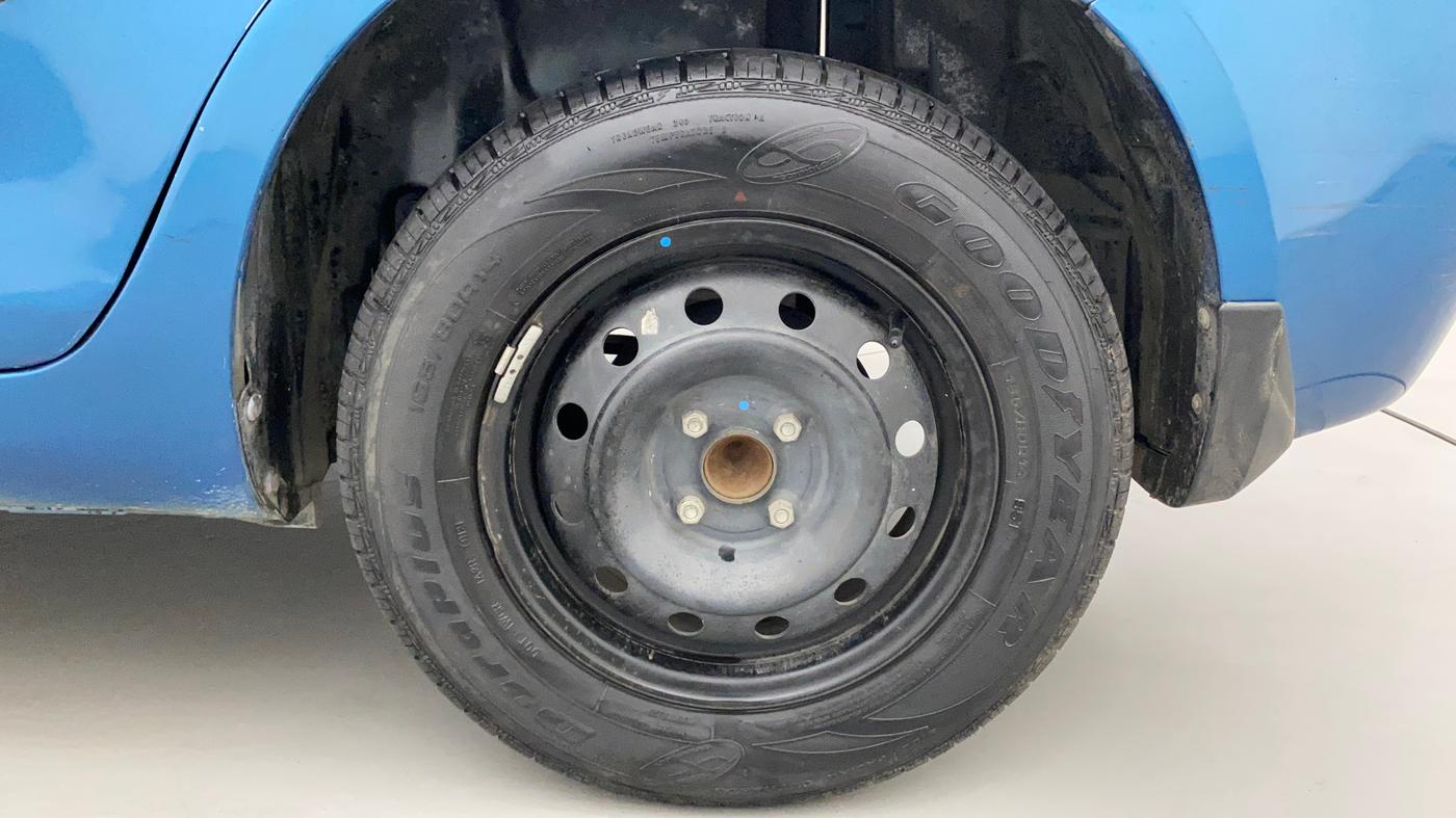 2013 Maruti Swift Dzire VXI, Petrol, Manual, 47,406 km, Left Rear Wheel