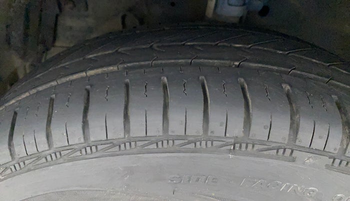 2013 Maruti Swift Dzire VXI, Petrol, Manual, 47,406 km, Left Front Tyre Tread
