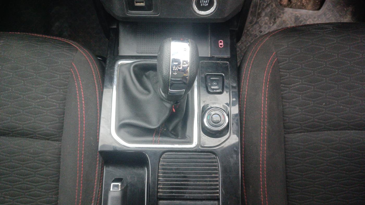 2022 Renault Kiger RXZ AMT, Petrol, Automatic, 89,107 km, Gear Lever