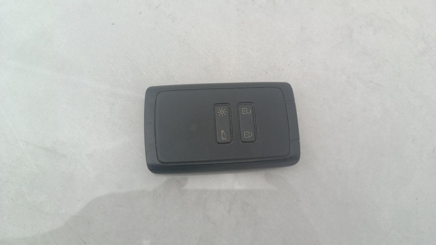 2022 Renault Kiger RXZ AMT, Petrol, Automatic, 89,107 km, Key Close Up