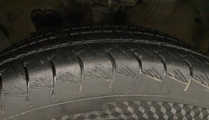 2018 Hyundai Creta E PLUS 1.6 PETROL, Petrol, Manual, 73,944 km, Left Front Tyre Tread
