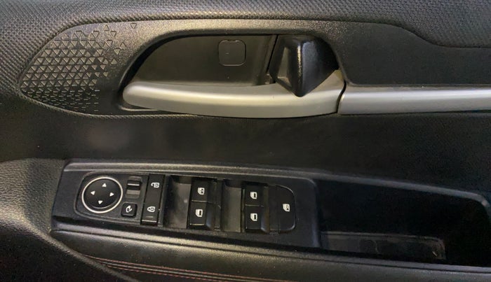 2020 KIA SONET GTX PLUS 1.5 AT, Diesel, Automatic, 74,915 km, Driver Side Door Panels Control