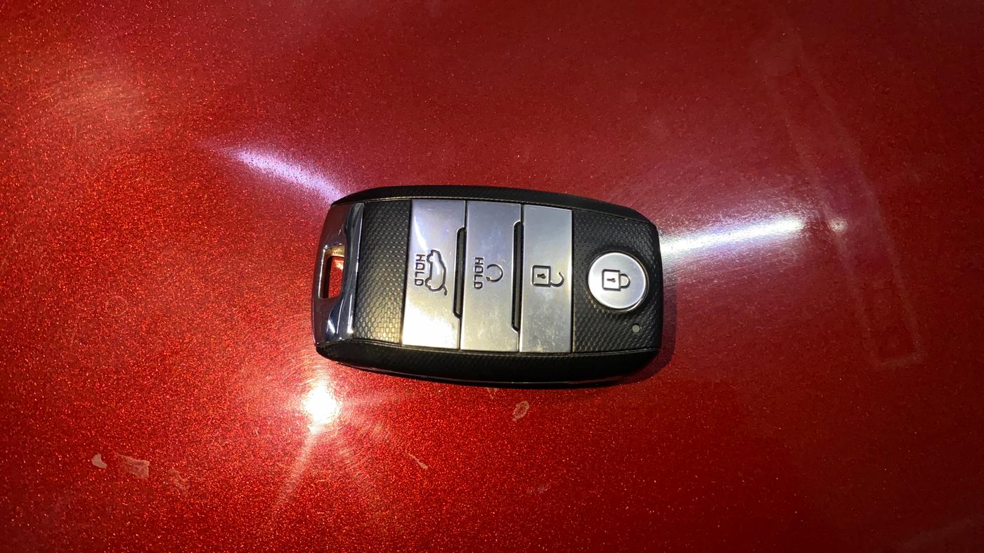 2020 KIA SONET GTX PLUS 1.5 AT, Diesel, Automatic, 74,915 km, Key Close Up