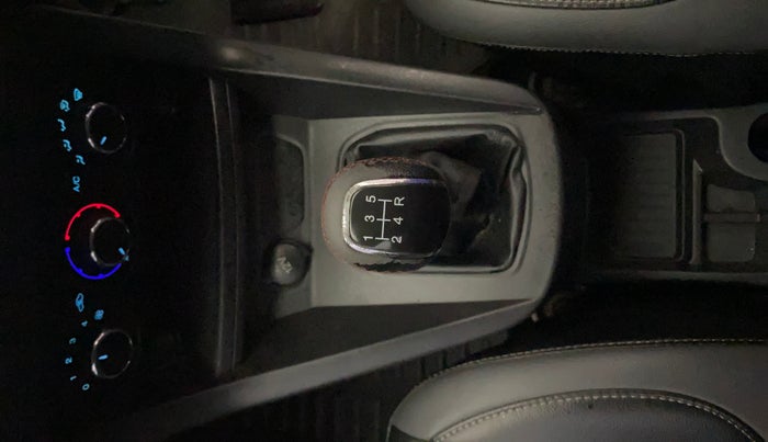 2017 Ford New Figo TREND 1.5L DIESEL, Diesel, Manual, 1,45,279 km, Gear Lever