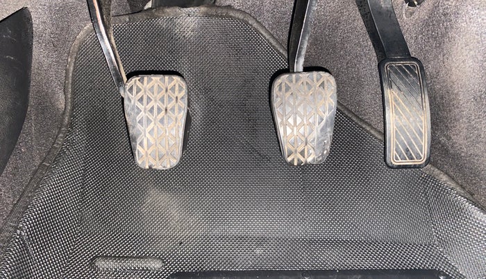 2017 Ford New Figo TREND 1.5L DIESEL, Diesel, Manual, 1,45,279 km, Pedals