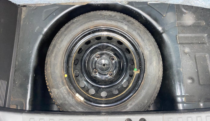 2017 Ford New Figo TREND 1.5L DIESEL, Diesel, Manual, 1,45,279 km, Spare Tyre