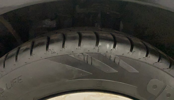 2017 Ford New Figo TREND 1.5L DIESEL, Diesel, Manual, 1,45,279 km, Left Front Tyre Tread