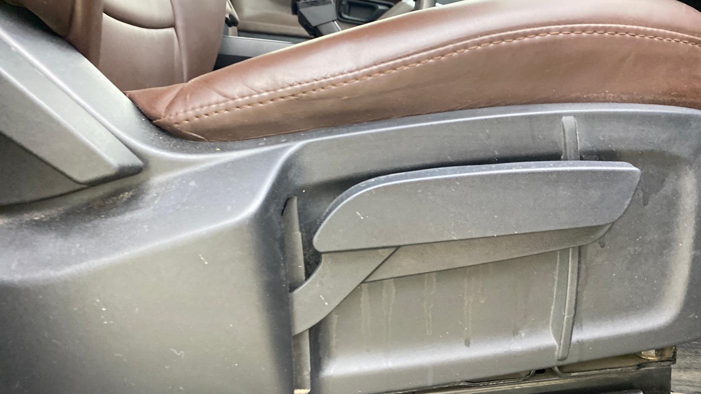 2021 Tata Harrier XM 2.0L KRYOTEC, Diesel, Manual, 42,109 km, Driver Side Adjustment Panel