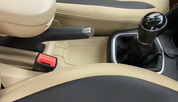 2019 Volkswagen Ameo HIGHLINE PLUS 1.0L 16 ALLOY, Petrol, Manual, 28,387 km, Gear Lever