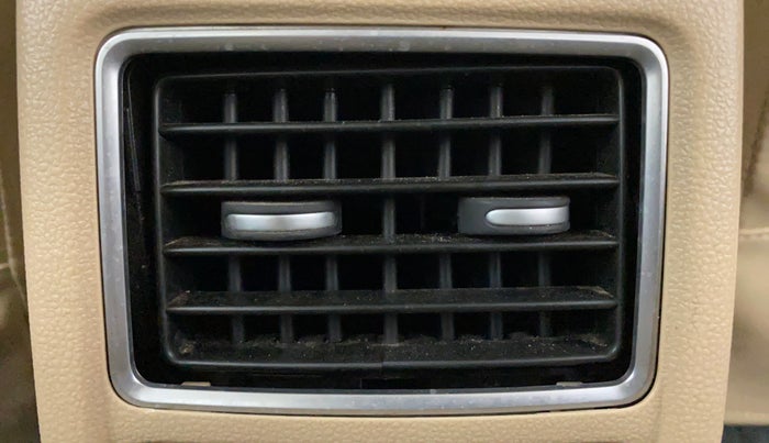 2019 Volkswagen Ameo HIGHLINE PLUS 1.0L 16 ALLOY, Petrol, Manual, 28,387 km, Rear AC Vents