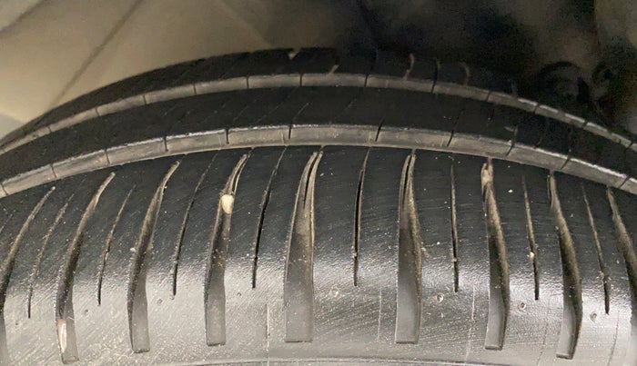2012 Honda Brio S MT, Petrol, Manual, 44,532 km, Left Front Tyre Tread