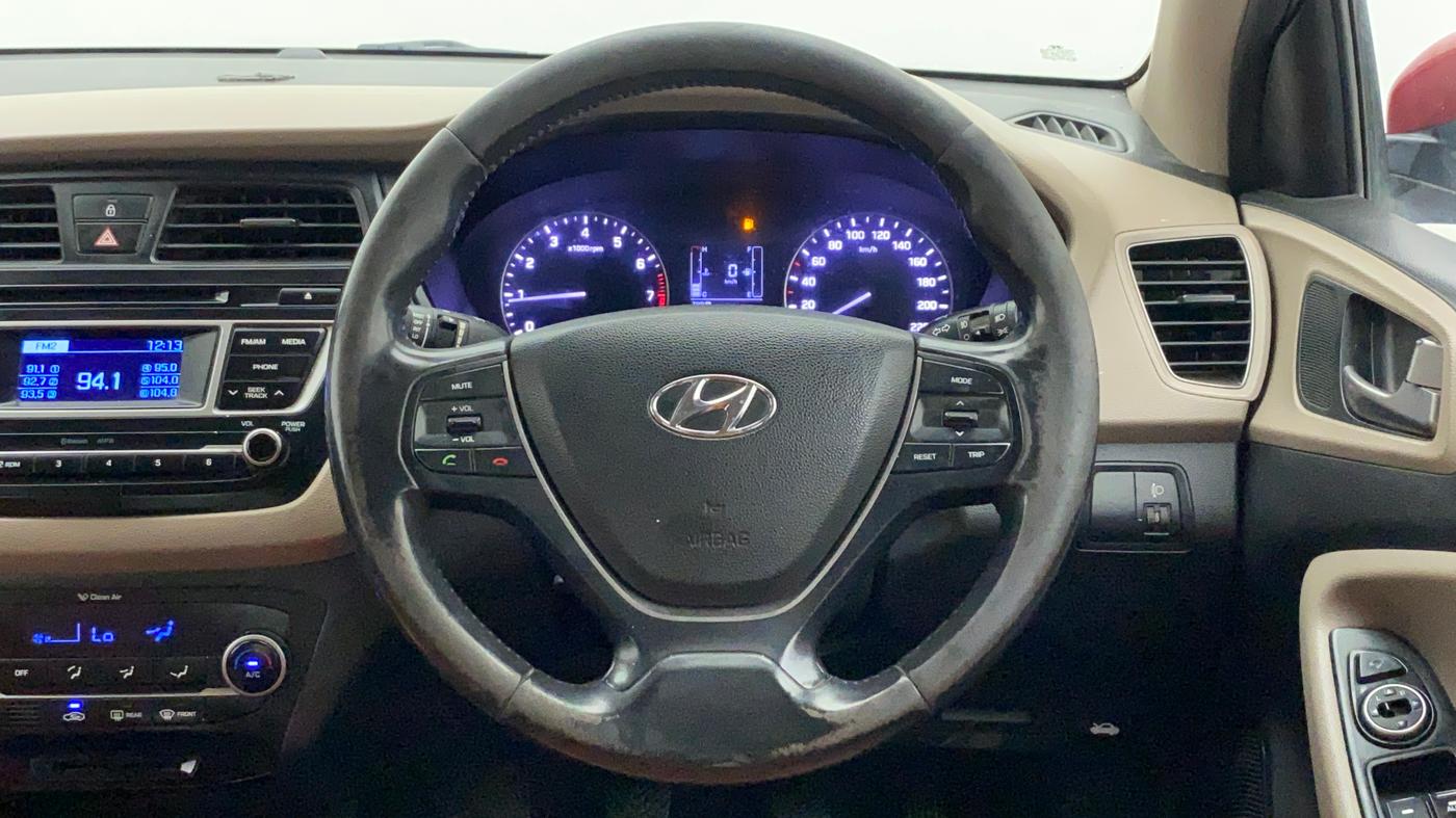 2015 Hyundai Elite i20 SPORTZ 1.2 (O), Petrol, Manual, 59,987 km, Steering Wheel Close Up