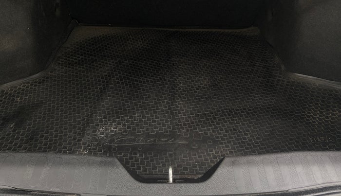 2016 Maruti Ciaz ZXI, Petrol, Manual, 19,342 km, Boot Inside