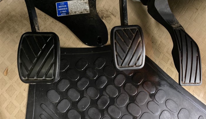 2016 Maruti Ciaz ZXI, Petrol, Manual, 19,342 km, Pedals