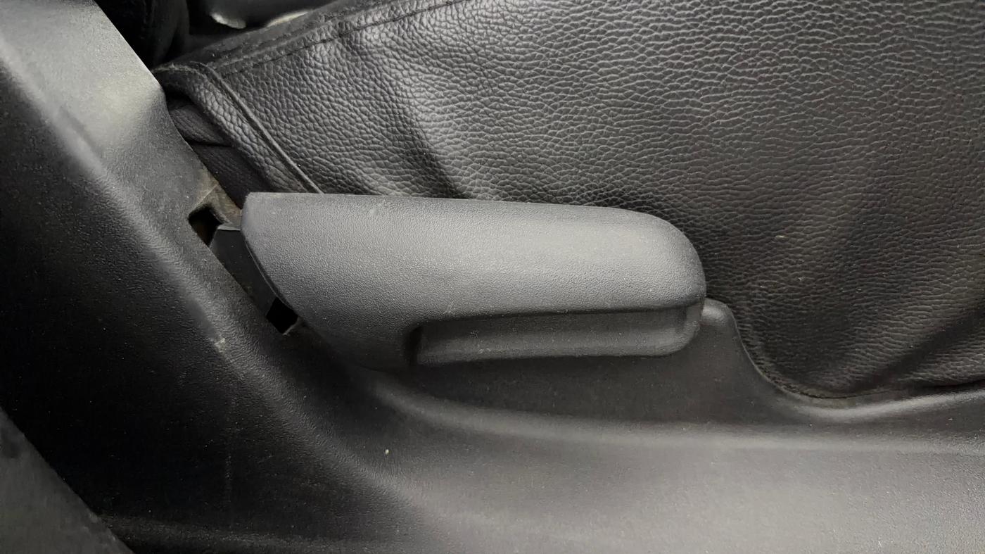 2020 Maruti Vitara Brezza ZDI PLUS, Diesel, Manual, 92,485 km, Driver Side Adjustment Panel