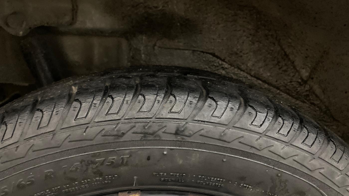 2014 Maruti Wagon R 1.0 VXI, Petrol, Manual, 51,855 km, Right Rear Tyre Tread