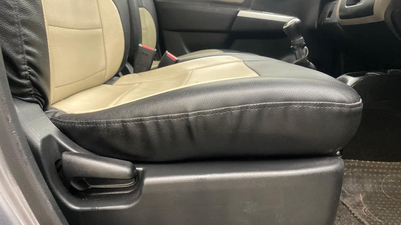 2014 Maruti Wagon R 1.0 VXI, Petrol, Manual, 51,855 km, Driver Side Adjustment Panel