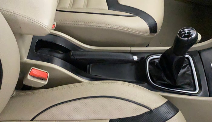 2018 Maruti Ciaz DELTA 1.4 MT PETROL, Petrol, Manual, 35,845 km, Gear Lever