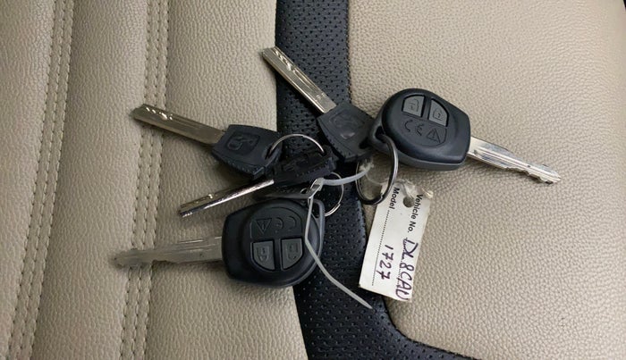 2018 Maruti Ciaz DELTA 1.4 MT PETROL, Petrol, Manual, 35,845 km, Key Close Up