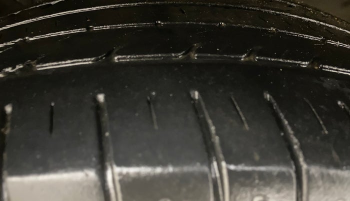 2019 KIA SELTOS HTK PLUS 1.5, Petrol, Manual, 79,481 km, Left Front Tyre Tread