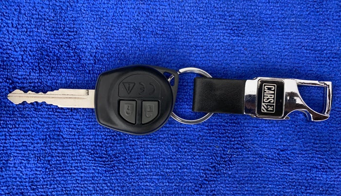 2023 Maruti Baleno DELTA CNG 1.2L, CNG, Manual, 16,220 km, Key Close Up