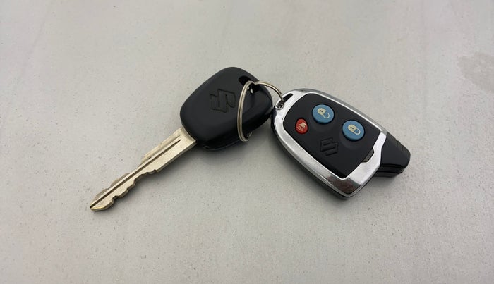 2019 Maruti Swift LXI, Petrol, Manual, 31,393 km, Key Close Up