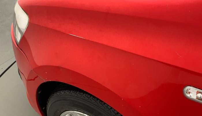 2011 Volkswagen Vento HIGHLINE 1.6 MPI, Petrol, Manual, 35,257 km, Left fender - Slightly dented