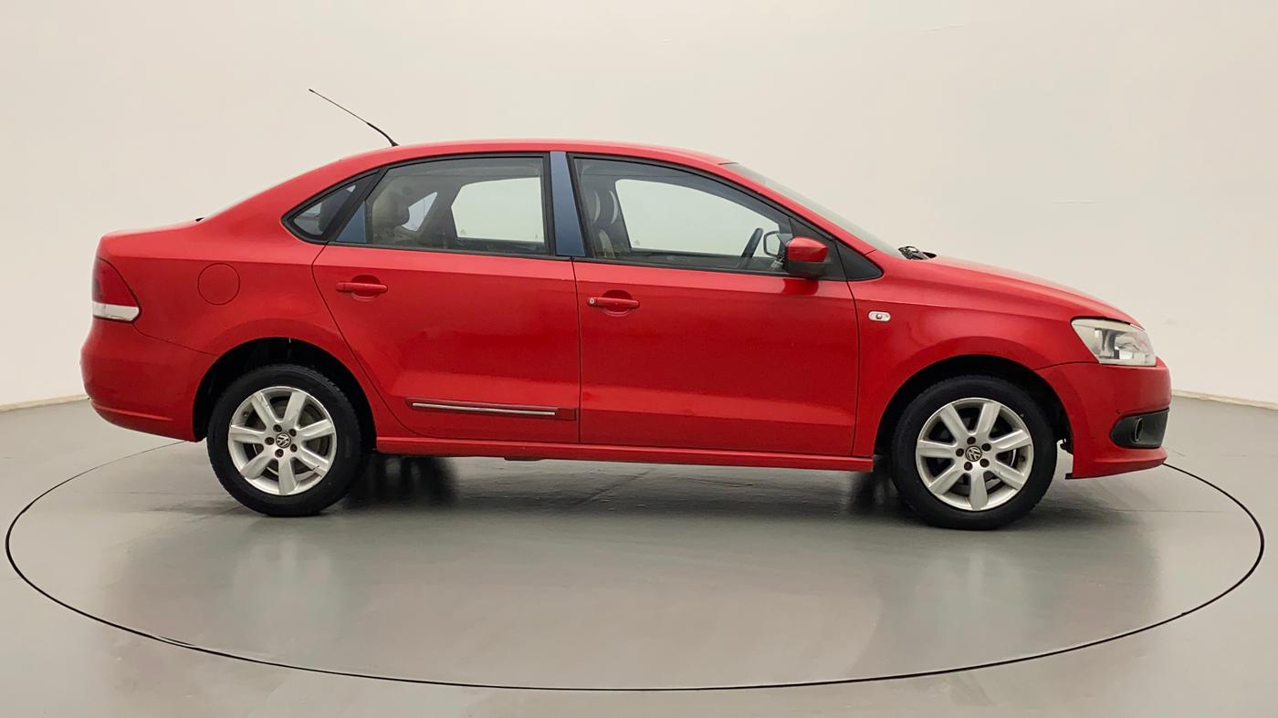 2011 Volkswagen Vento HIGHLINE 1.6 MPI, Petrol, Manual, 35,257 km, Right Side View