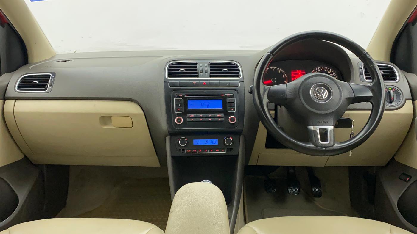 2011 Volkswagen Vento HIGHLINE 1.6 MPI, Petrol, Manual, 35,257 km, Dashboard
