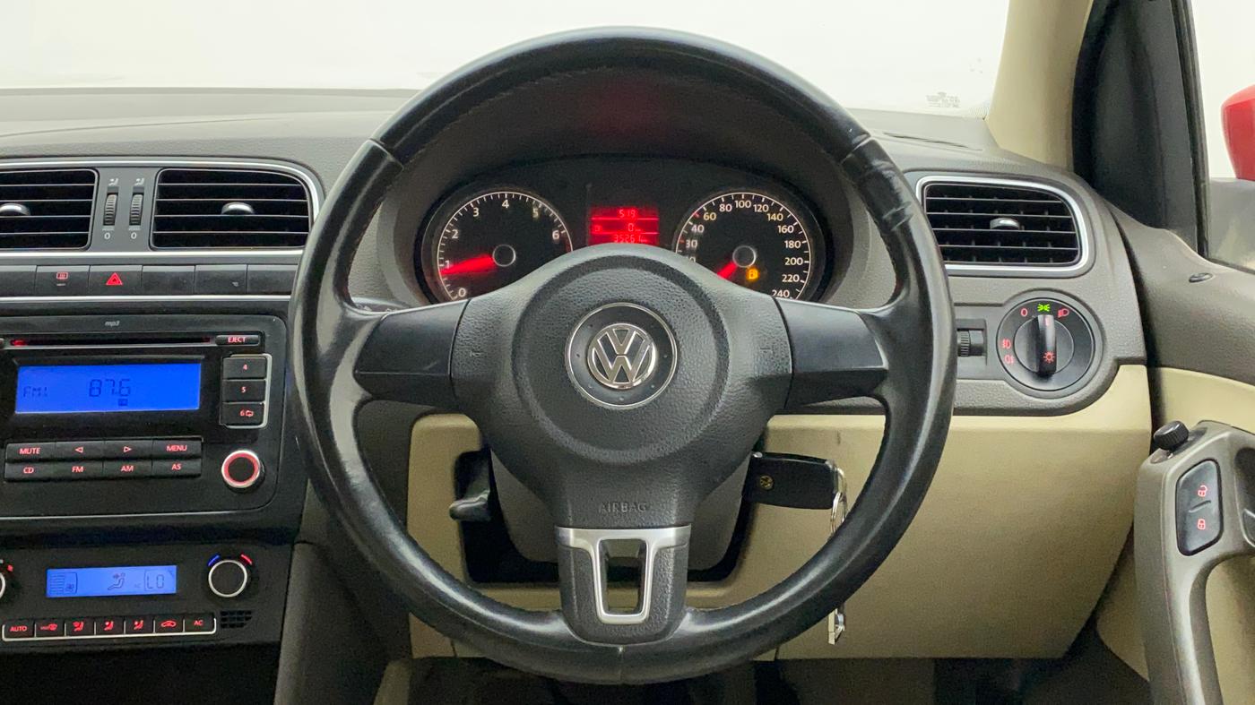 2011 Volkswagen Vento HIGHLINE 1.6 MPI, Petrol, Manual, 35,257 km, Steering Wheel Close Up