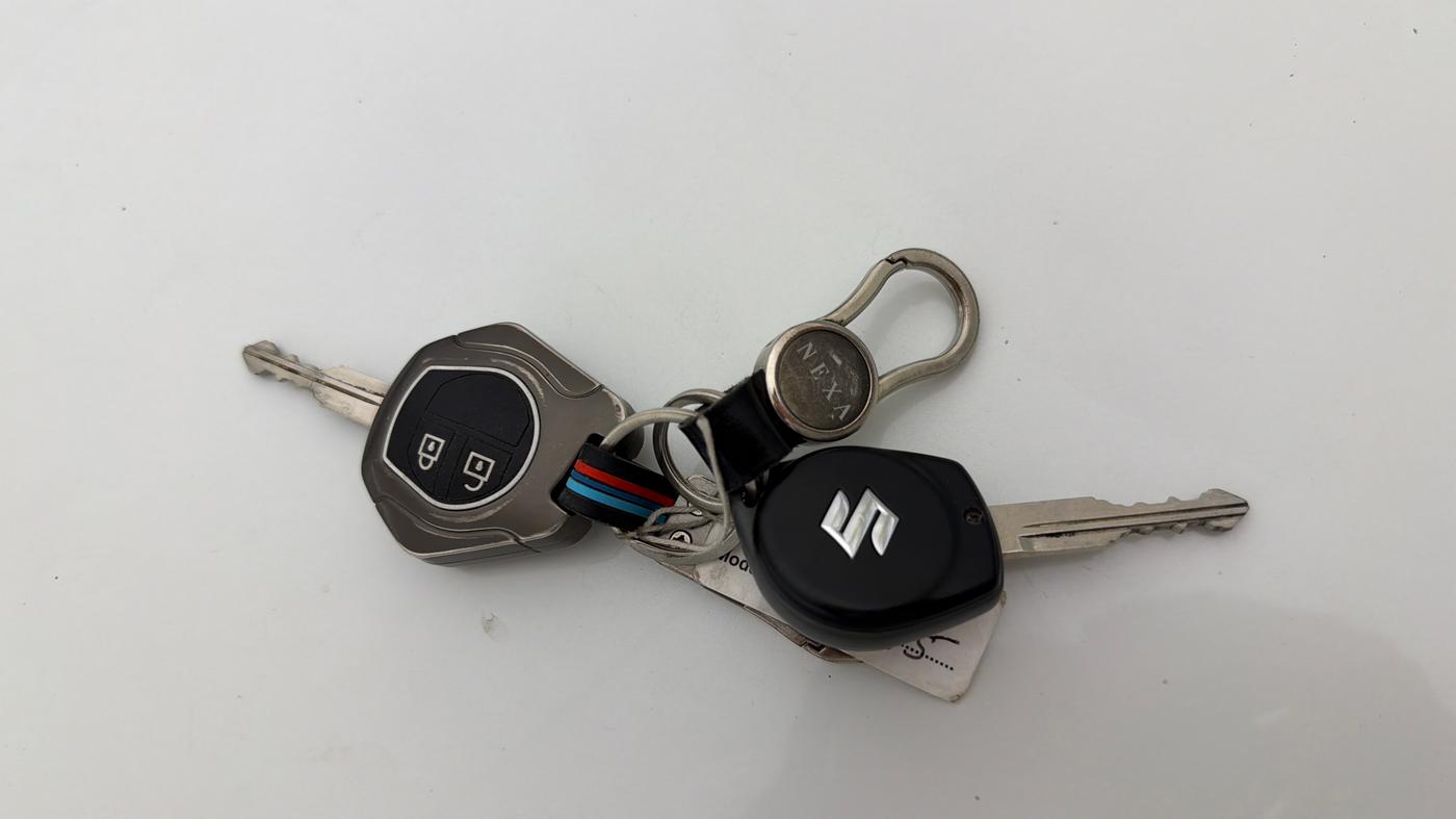 2025 Maruti FRONX DELTA PLUS 1.2MT, Petrol, Manual, 15,153 km, Key Close Up