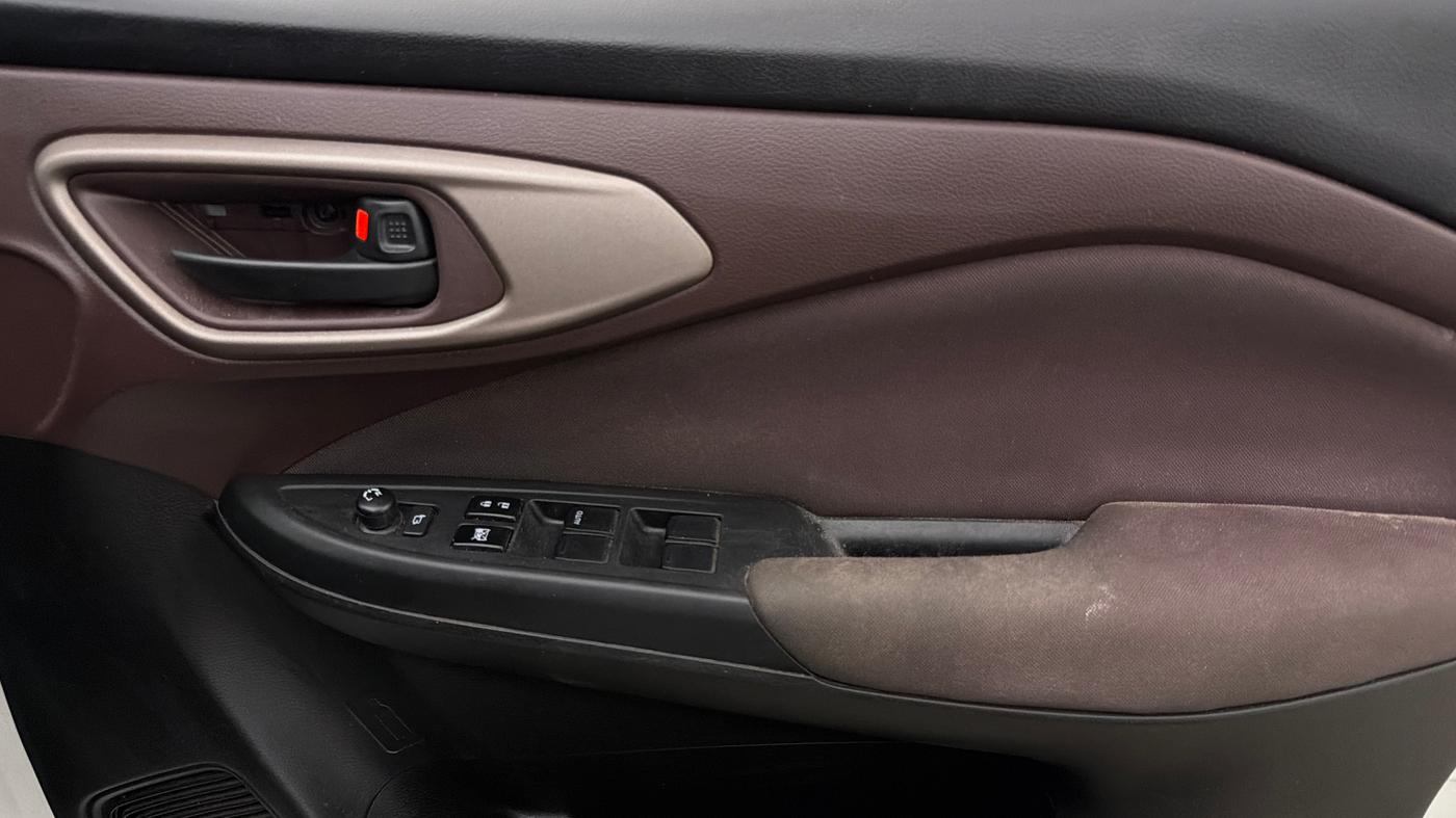 2025 Maruti FRONX DELTA PLUS 1.2MT, Petrol, Manual, 15,153 km, Driver Side Door Panels Control