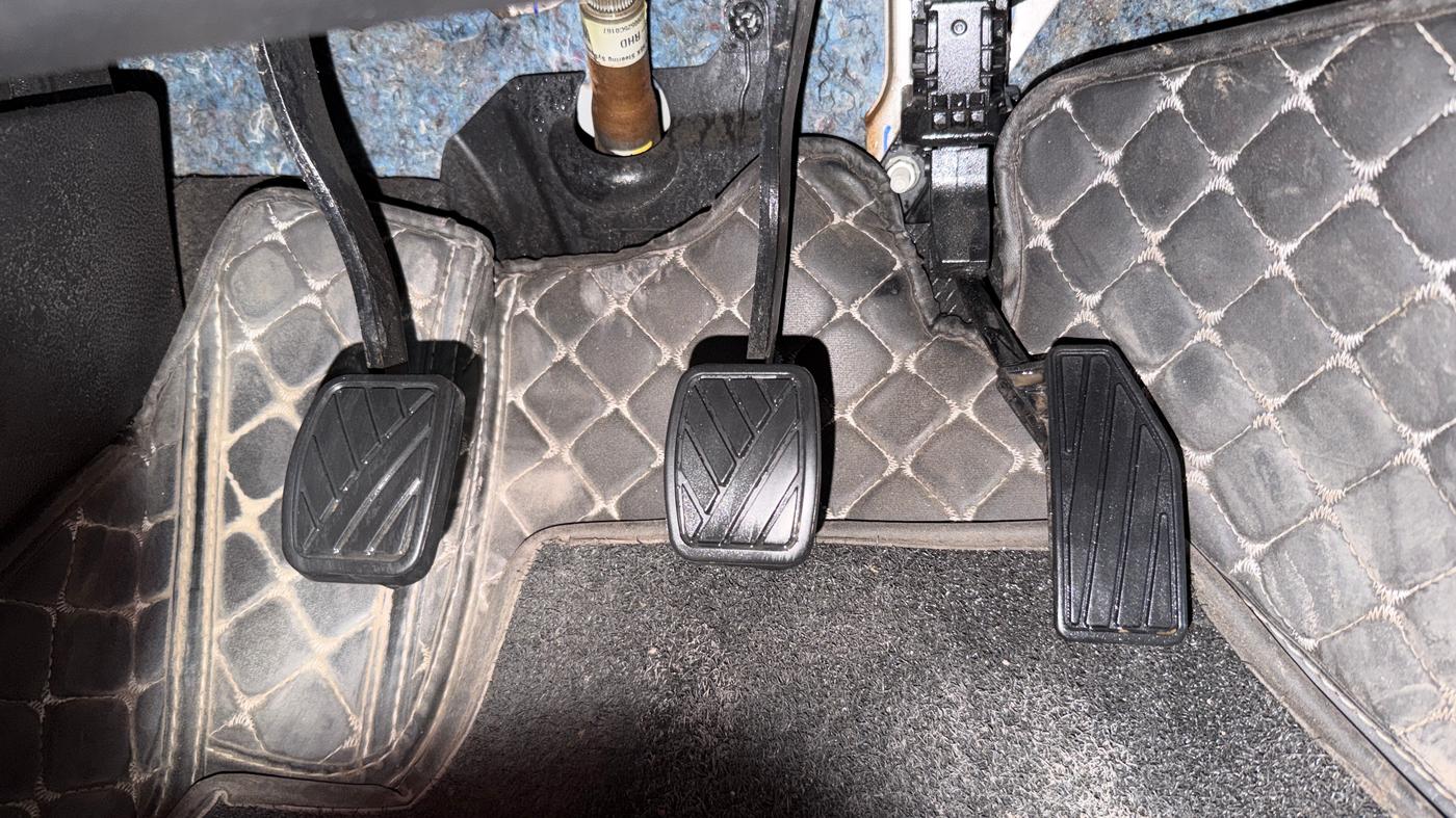 2025 Maruti FRONX DELTA PLUS 1.2MT, Petrol, Manual, 15,153 km, Pedals