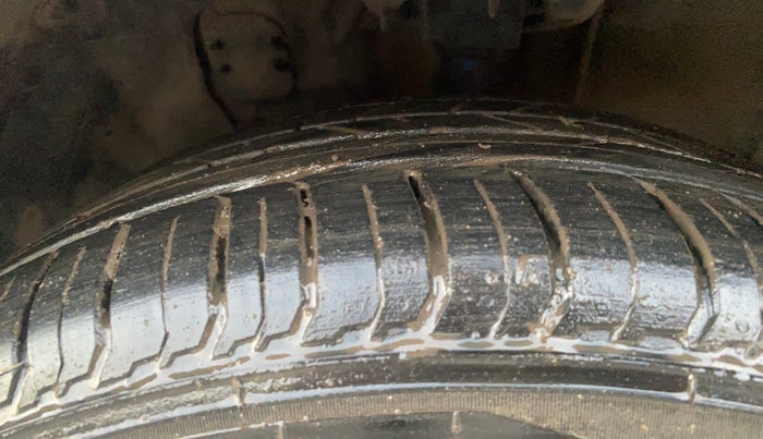 2023 Hyundai NEW I20 ASTA (O) 1.2 AT, Petrol, Automatic, 11,236 km, Left Front Tyre Tread