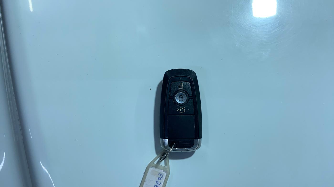 2019 Ford New Figo TITANIUM 1.2 PETROL MT, Petrol, Manual, 57,911 km, Key Close Up