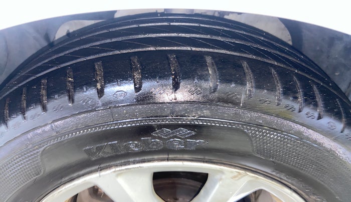 2019 Ford New Figo TITANIUM 1.2 PETROL MT, Petrol, Manual, 57,969 km, Left Front Tyre Tread