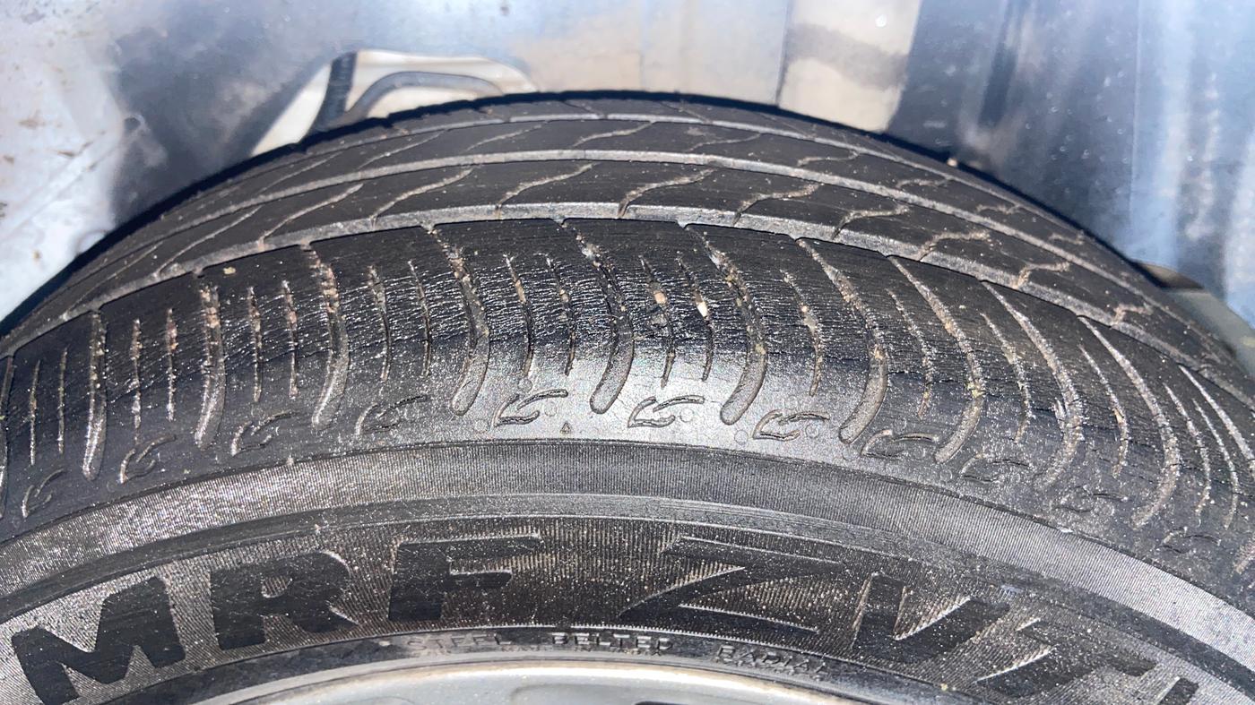 2019 Ford New Figo TITANIUM 1.2 PETROL MT, Petrol, Manual, 57,911 km, Left Rear Tyre Tread