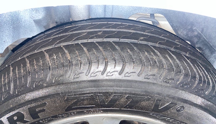 2019 Ford New Figo TITANIUM 1.2 PETROL MT, Petrol, Manual, 57,969 km, Right Rear Tyre Tread