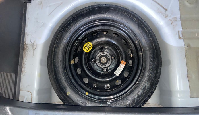 2019 Ford New Figo TITANIUM 1.2 PETROL MT, Petrol, Manual, 57,969 km, Spare Tyre