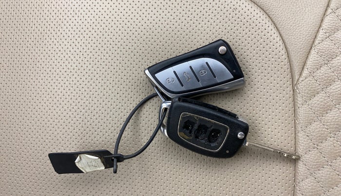 2015 Hyundai Xcent SX 1.2, Petrol, Manual, 76,403 km, Key Close Up