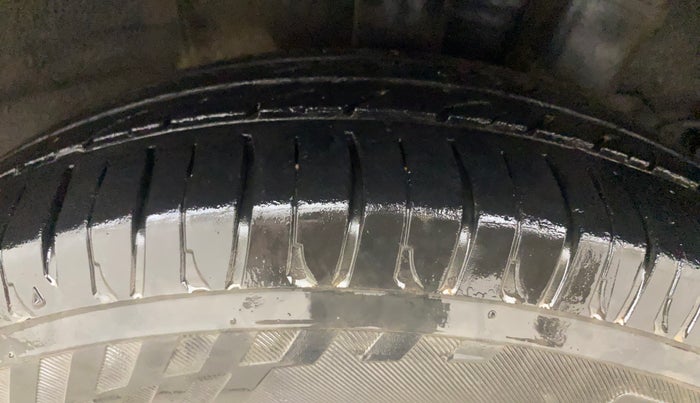 2015 Hyundai Xcent SX 1.2, Petrol, Manual, 76,403 km, Left Rear Tyre Tread