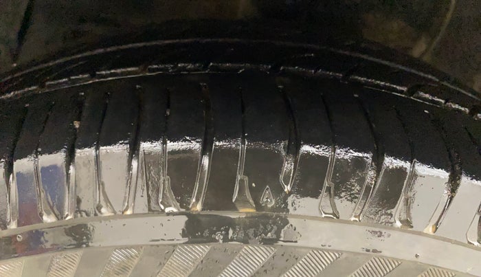 2015 Hyundai Xcent SX 1.2, Petrol, Manual, 76,403 km, Right Rear Tyre Tread