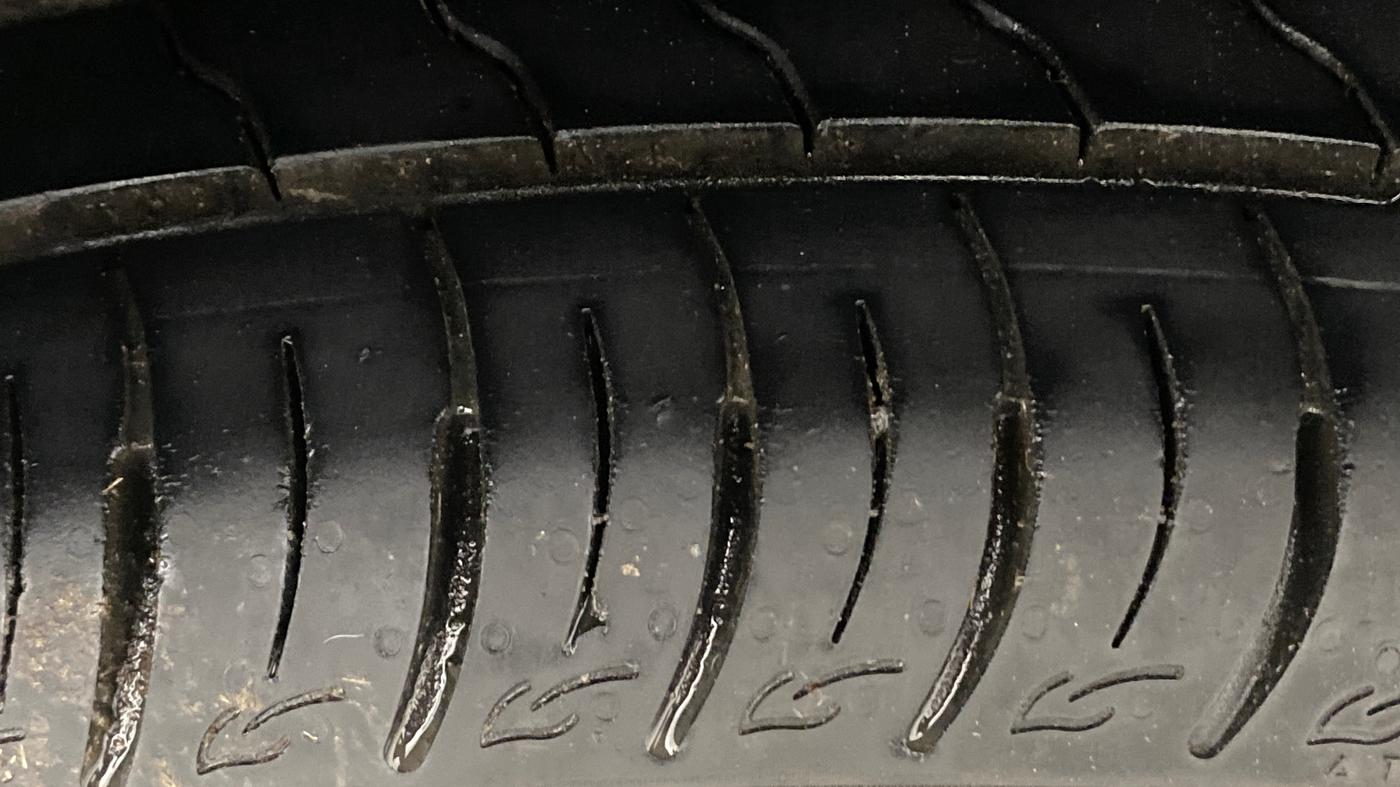 2021 Maruti Vitara Brezza LXI, Petrol, Manual, 26,045 km, Left Rear Tyre Tread