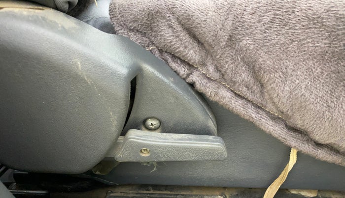 2015 Maruti Alto 800 VXI, Petrol, Manual, 21,606 km, Driver Side Adjustment Panel