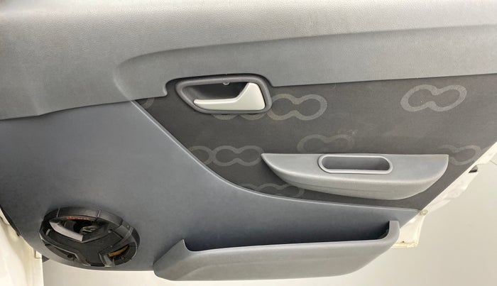 2015 Maruti Alto 800 LXI, Petrol, Manual, 23,300 km, Driver Side Door Panels Control